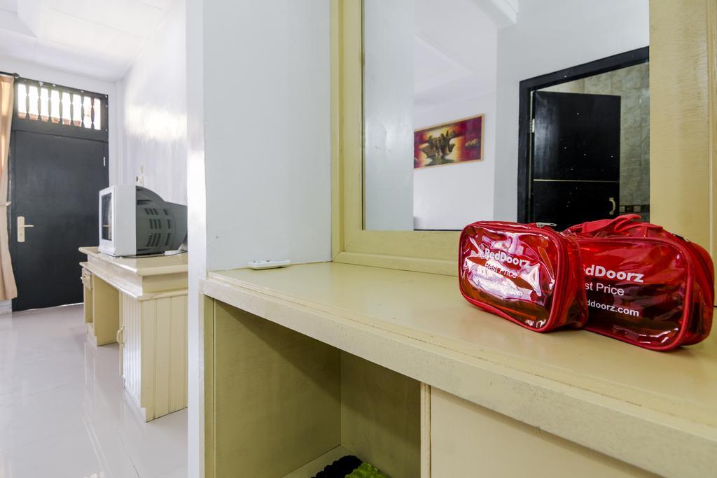 Reddoorz @ Poppies Lane 1 Hotel Kuta  Ngoại thất bức ảnh